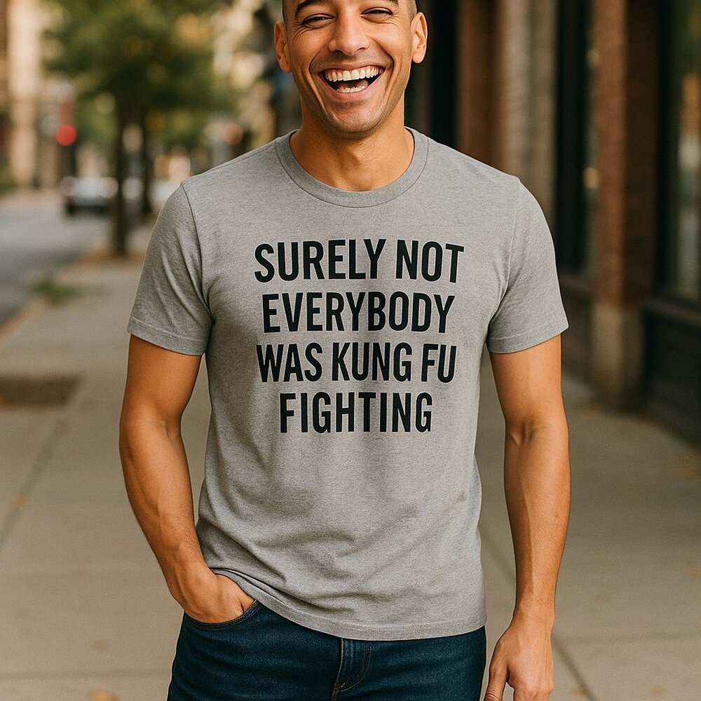 FUNNY GRAPHIC TEE Small S KUNG FU FIGHTING 1974 Carl Douglas Old School Music